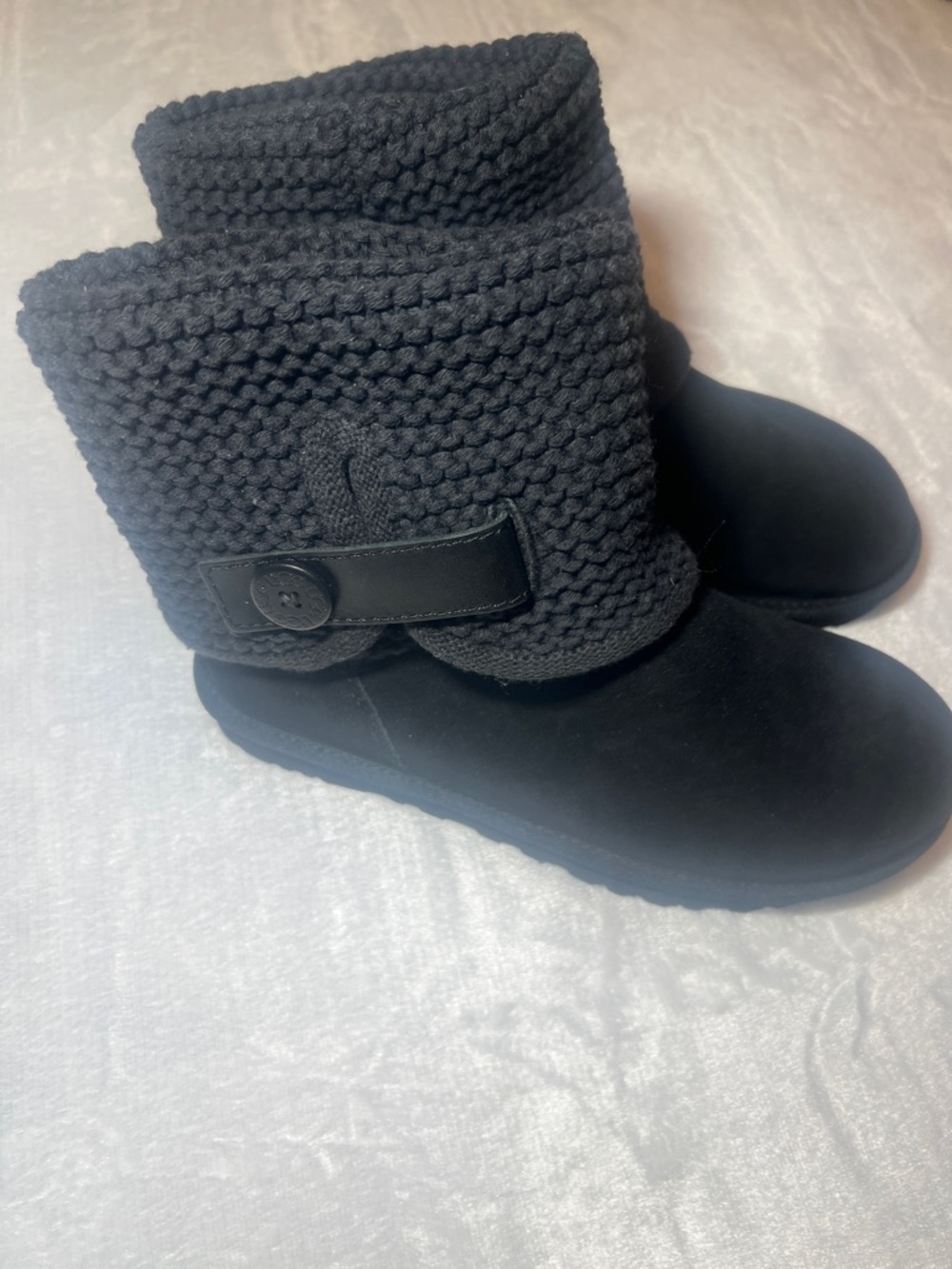 UGG Australia Women's Shaina Black Knit Cuff Ankle Boot